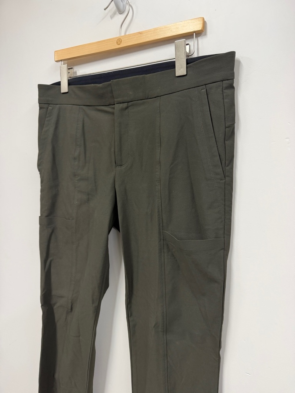 ATHLETA Wander Stash Skinny Pant 12 army green - Picture 3 of 6